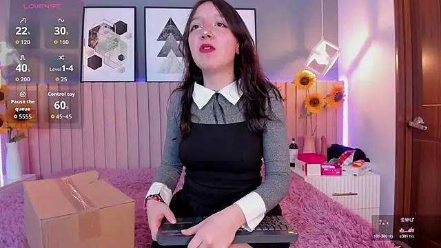 Nina Ford online show from 02.21.26