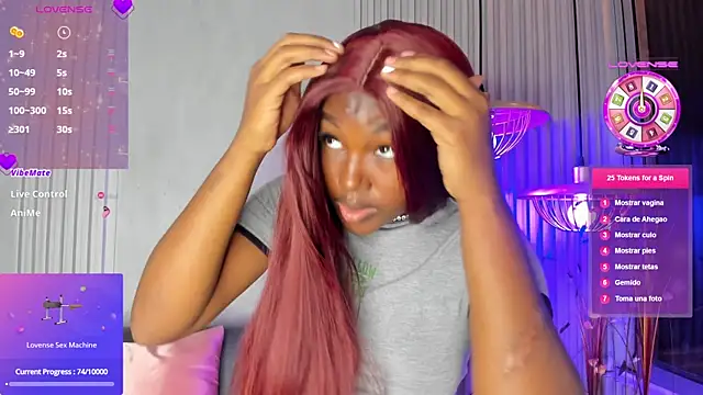 Snapshot of MissMahala_ chatting on 10.13.25 MissMahala  online show from 10.13.25