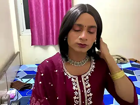 LuvLayla online show from 10.17.25