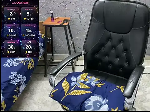 Snapshot of LuvLayla chatting on 06.14.26 LuvLayla online show from 06.14.26
