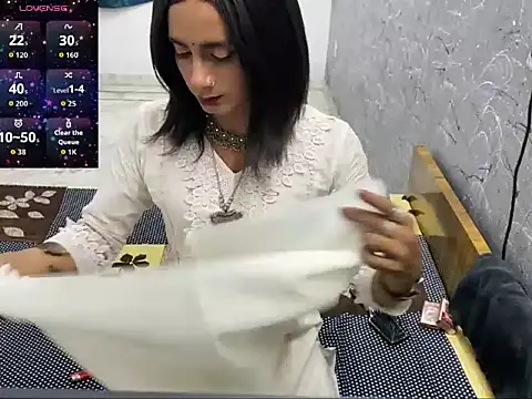 Snapshot of LuvLayla chatting on 06.24.26 LuvLayla online show from 06.24.26