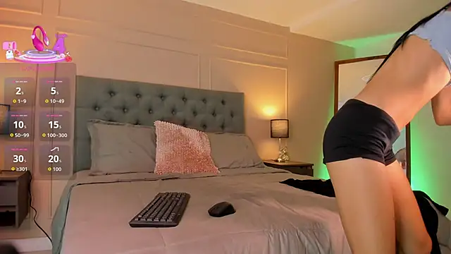 ALICESANDOVAL online show from 10.04.25