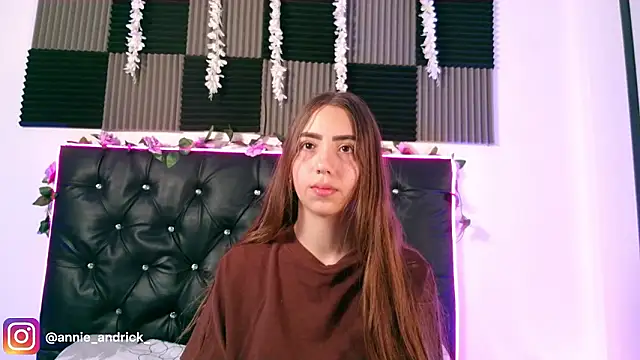  leda swan  online show from 03.14.26