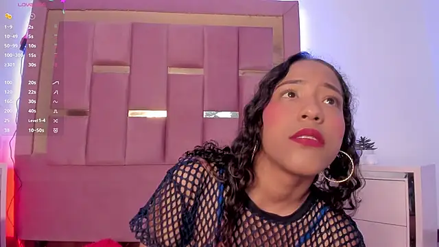 AikoSnow online show from 10.10.25