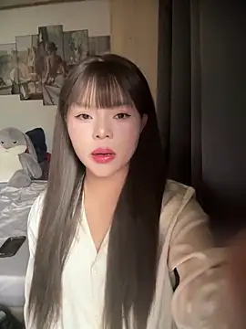 SarahBeii online show from 10.23.25