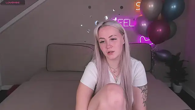 Joyce Howard online show from 10.11.25