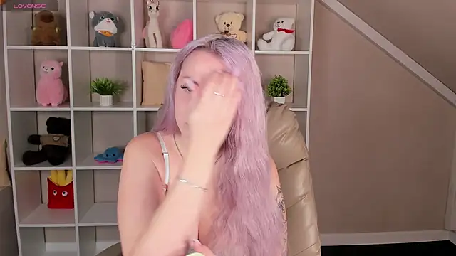 Joyce Howard online show from 10.26.25