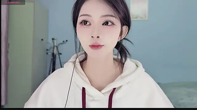 Sue101010 online show from 11.25.25