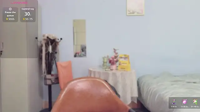 Sue101010 online show from 12.17.25