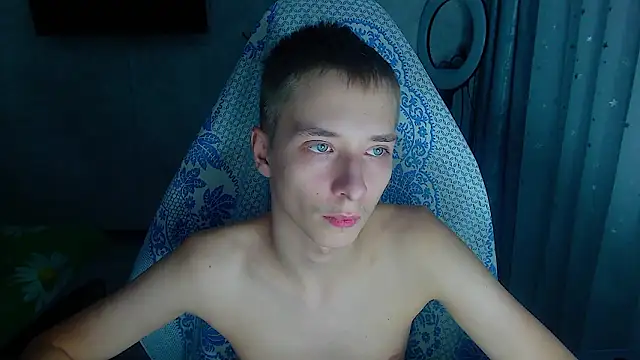 glasses cat online show from 02.10.26