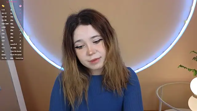 Lina Glow online show from 11.13.25