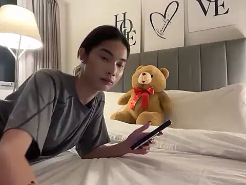 yourladycess  online show from 02.11.26