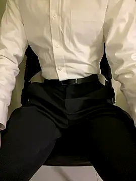 Snapshot of Daddygarry chatting on 10.11.25 Daddygarry online show from 10.11.25