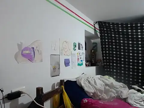 Snapshot of Jade-clever chatting on 10.14.25 Jade-clever online show from 10.14.25