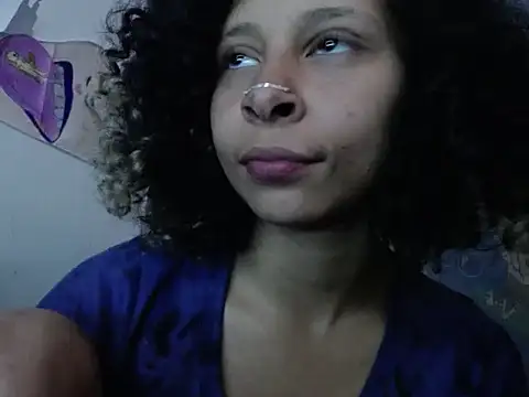 Snapshot of Jade-clever chatting on 10.27.25 Jade-clever online show from 10.27.25