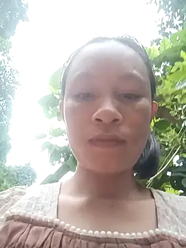 Snapshot of simi-lucy chatting on 10.03.25 simi-lucy online show from 10.03.25