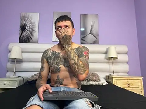 Snapshot of Dante_Flamee chatting on 02.10.26 Dante Flamee online show from 02.10.26