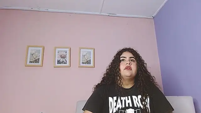 lourdes moon22 online show from 09.09.25