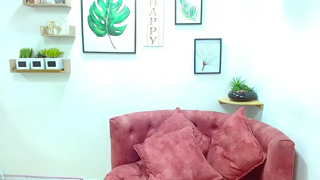 Snapshot of Aliciacute__ chatting on 02.13.26 Aliciacute online show from 02.13.26