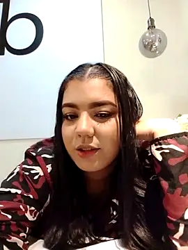 Snapshot of SadieFoster chatting on 10.12.25 SadieFoster online show from 10.12.25