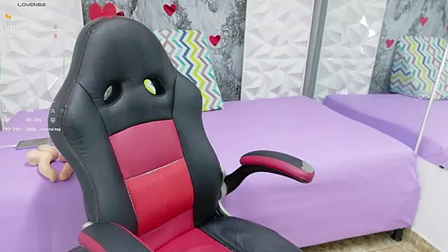 Lily  Rouse   online show from 09.18.25