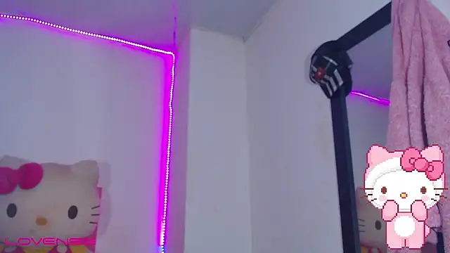 valentinat fun online show from 10.27.25