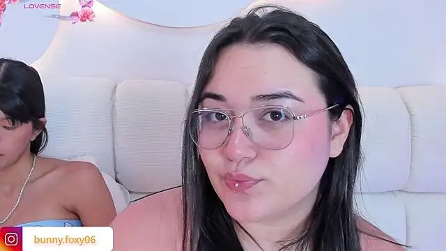 Snapshot of foxybunny chatting on 03.21.26 foxybunny online show from 03.21.26