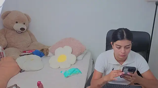 valerihouse online show from 10.18.25