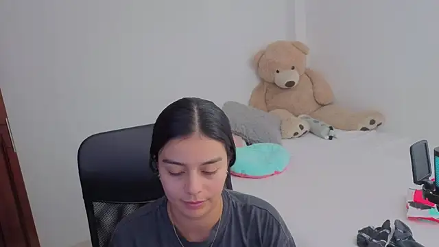 valerihouse online show from 04.02.26