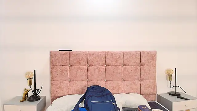 Snapshot of Ares_Alpha chatting on 10.21.25 Ares Alpha online show from 10.21.25