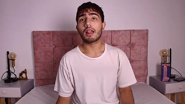 Snapshot of Ares_Alpha chatting on 10.27.25 Ares Alpha online show from 10.27.25