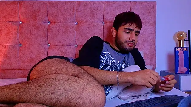 Snapshot of Ares_Alpha chatting on 10.29.25 Ares Alpha online show from 10.29.25