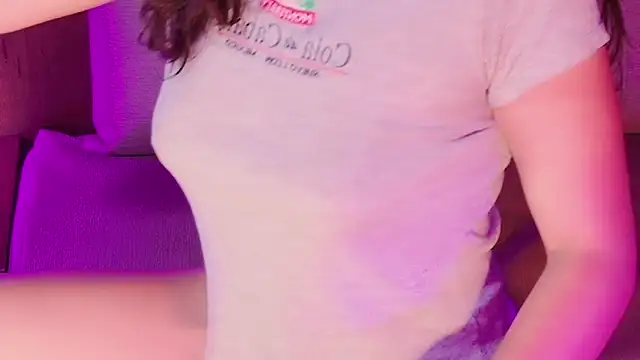 Snapshot of Velindaa chatting on 09.18.25 Velindaa online show from 09.18.25