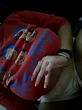 Snapshot of cherrydesuza69 chatting on 11.04.25 cherrydesuza69 online show from 11.04.25