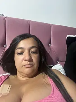 Snapshot of andrea-cohen chatting on 11.12.25 andrea-cohen online show from 11.12.25