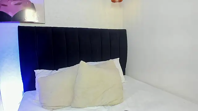 Snapshot of antonellariva_ chatting on 10.14.25 antonellariva  online show from 10.14.25