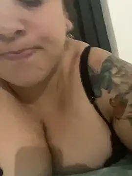 Snapshot of bruna438 chatting on 03.08.26 bruna438 online show from 03.08.26