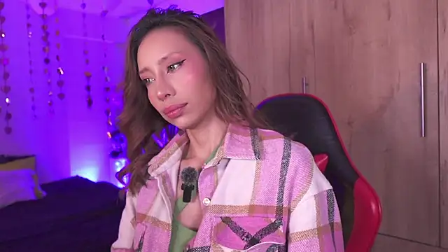 AnnaKimm online show from 12.15.25