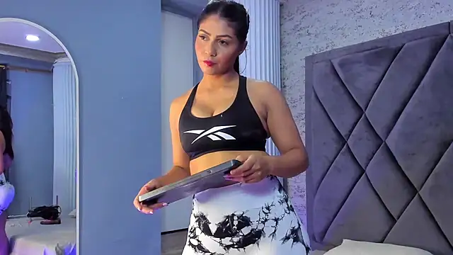 AyshelCooper  online show from 09.28.25