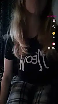 LyraHotty online show from 02.23.26