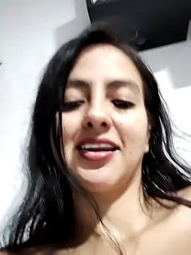 Snapshot of salo-rousee chatting on 09.27.25 salo-rousee online show from 09.27.25