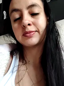 Snapshot of salo-rousee chatting on 09.28.25 salo-rousee online show from 09.28.25