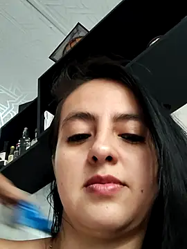 Snapshot of salo-rousee chatting on 10.11.25 salo-rousee online show from 10.11.25