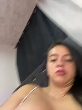 Snapshot of salo-rousee chatting on 04.15.26 salo-rousee online show from 04.15.26