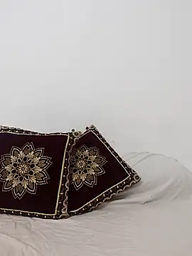 Snapshot of Miss_Riya20 chatting on 10.11.25 Miss Riya20 online show from 10.11.25