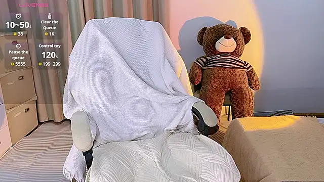 MoLi0066 online show from 09.16.25