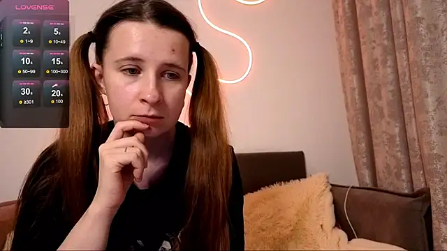  Linett  online show from 11.17.25