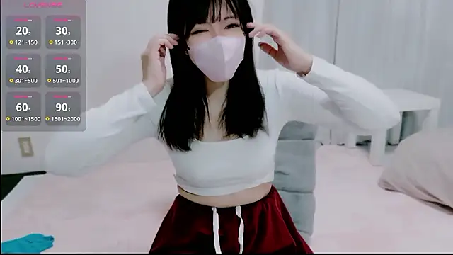 Snapshot of hinachuuu__D chatting on 11.04.25 hinachuuu D online show from 11.04.25