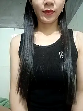 Snapshot of Vyvyy06 chatting on 09.28.25 Vyvyy06 online show from 09.28.25