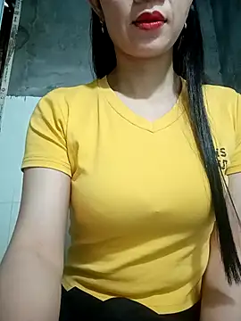 Snapshot of Vyvyy06 chatting on 10.24.25 Vyvyy06 online show from 10.24.25